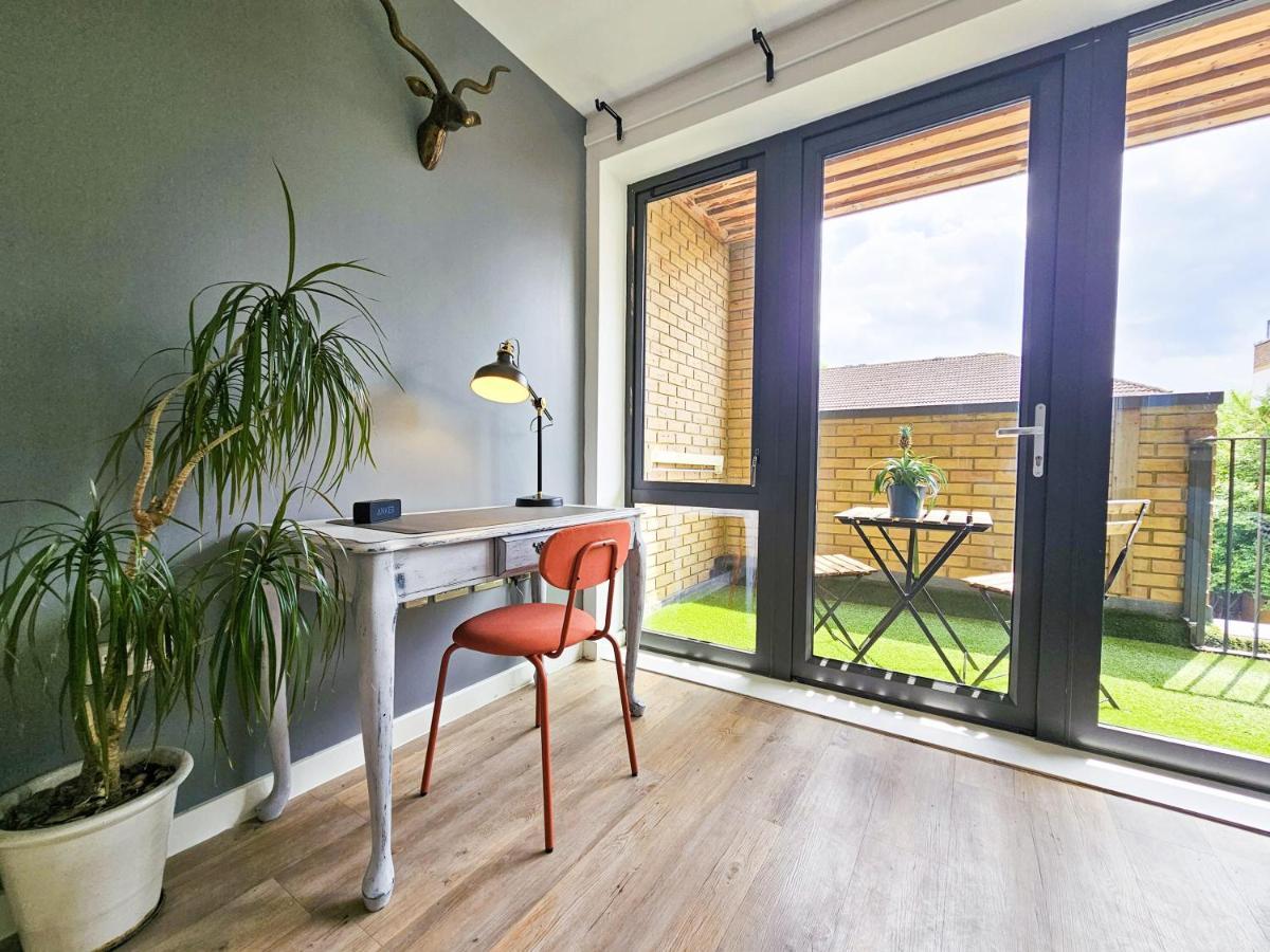Centrally Located Spacious Flat Near Canary Wharf London Exterior photo
