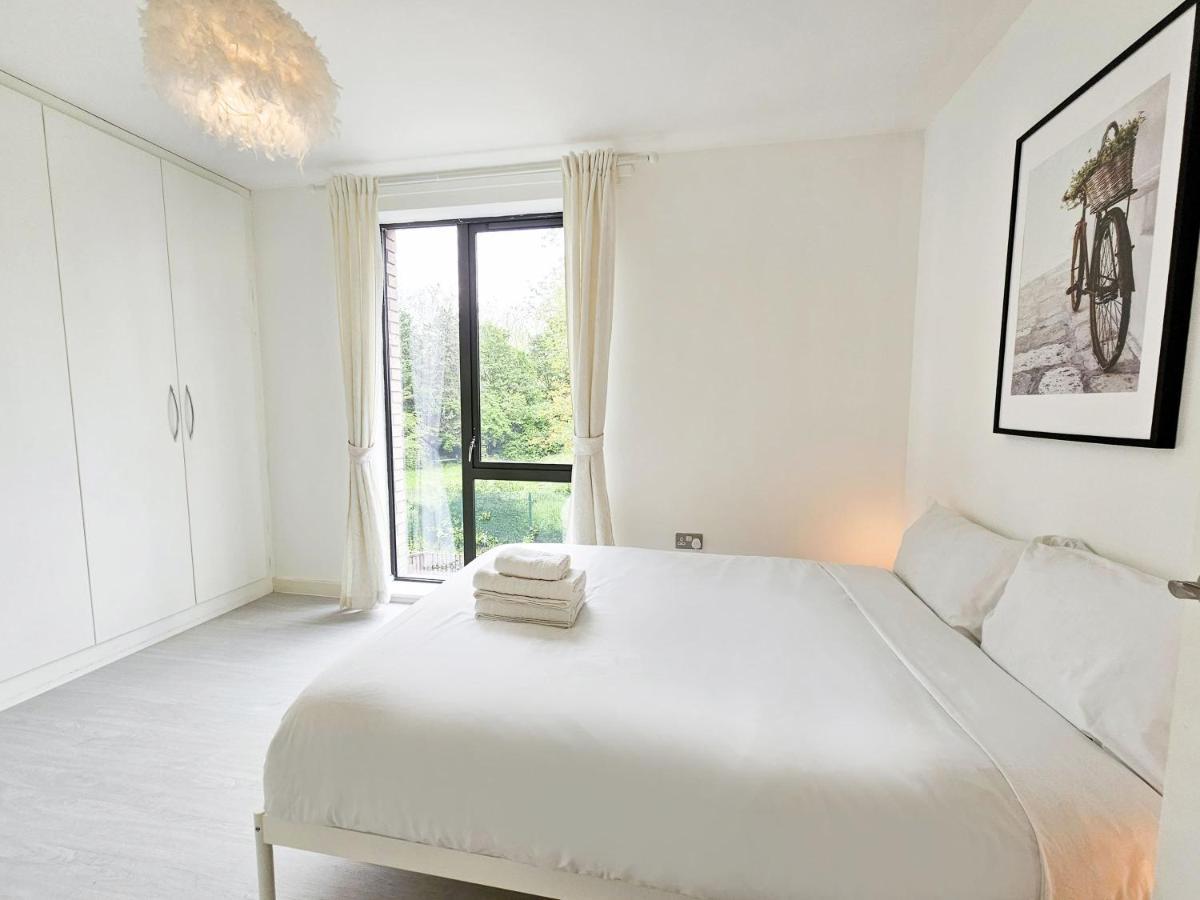 Centrally Located Spacious Flat Near Canary Wharf London Exterior photo