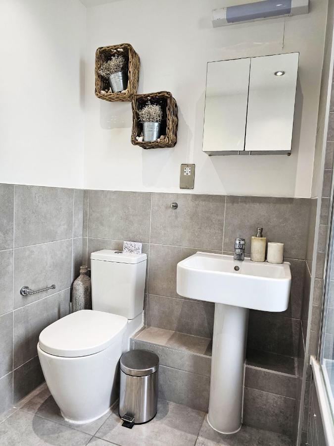 Centrally Located Spacious Flat Near Canary Wharf London Exterior photo