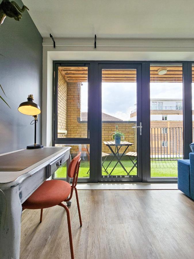 Centrally Located Spacious Flat Near Canary Wharf London Exterior photo